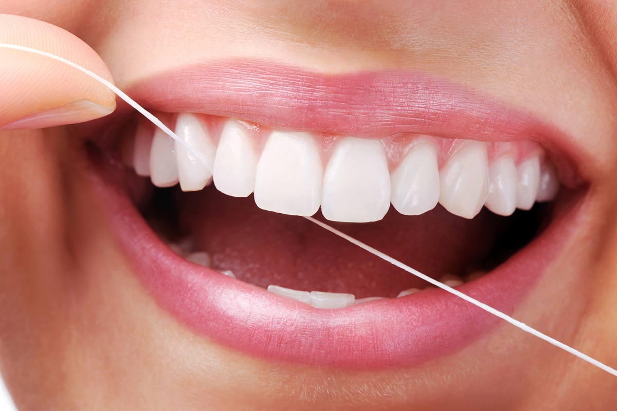 How to choose the best toothpaste and toothbrush for optimal oral health